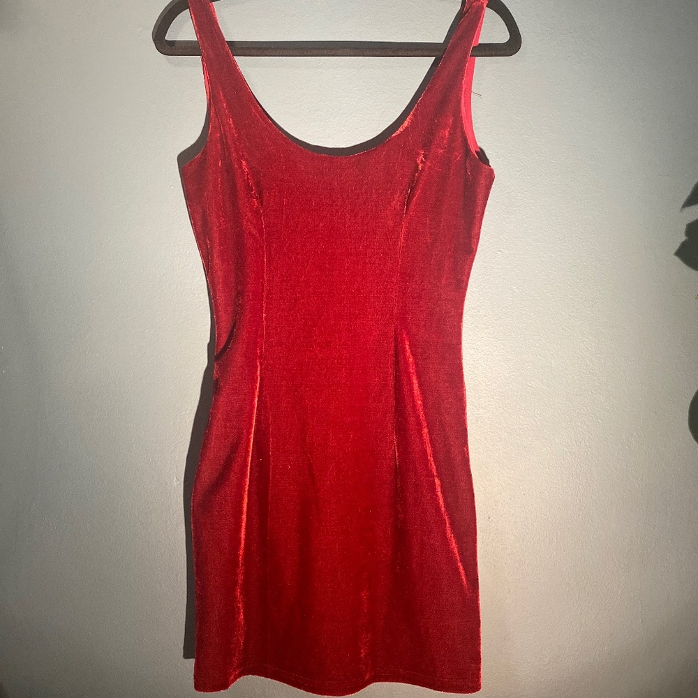 Little velvet red dress